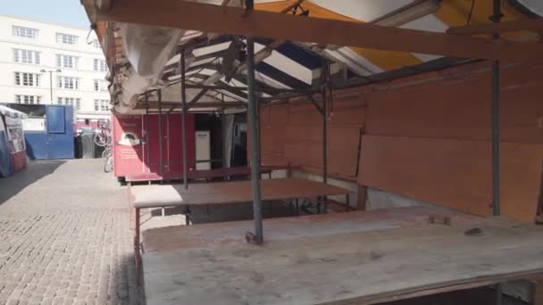 Пустая Закрытая Рыночная Лавка Центре Кембриджа Время Блокировки Коронавируса Английский — стоковое видео