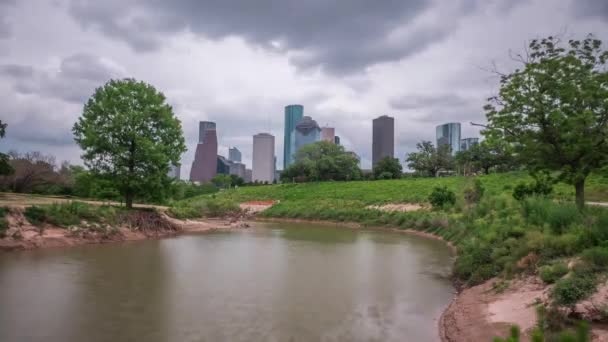 Time Lapse Cloudy Sky Downtown Houston View Taking Buffalo Bayou — Stock Video