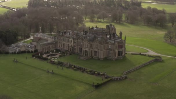 Parallax Drone Shot Castle Mansion Sunny Day — Wideo stockowe