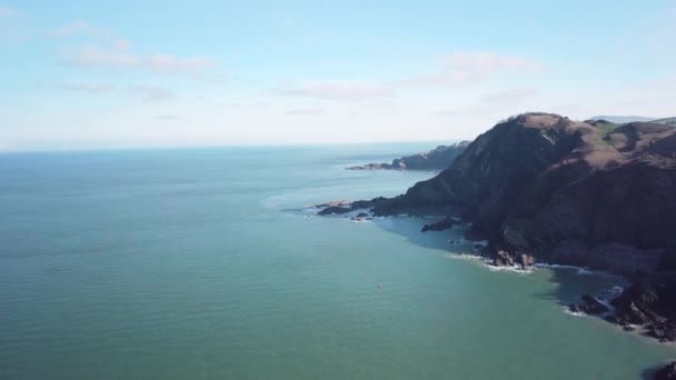 Overlooking Blue Calm Water Coast Ilfracombe North Devon England Aerial — Video Stock