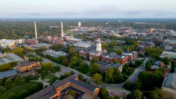 College Campus Mizzou University Missouri Columbia Aerial Drone — стоковое видео