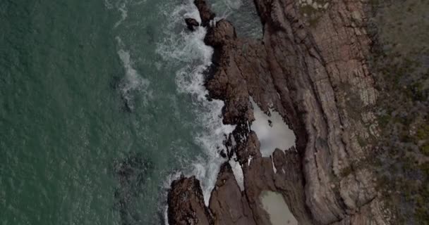 Top Drone Shot Moving Rocky Coast Line Kogel Bay Western — Stockvideo