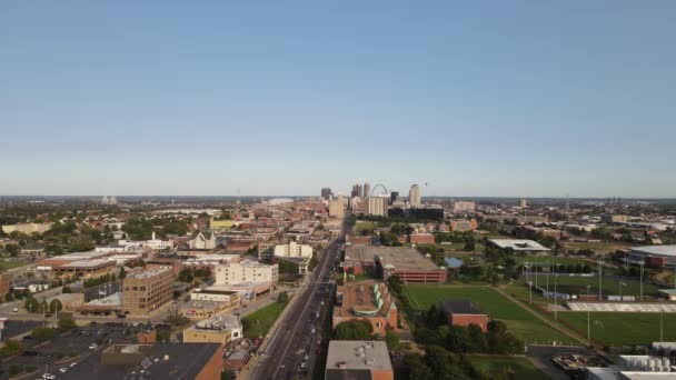 Downtown Concept American City Louis Missouri Aerial Drone Establishing View — ストック動画