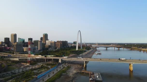 Downtown Scenic Landscape View Louis City Missouri Aerial Drone Establishing — Wideo stockowe