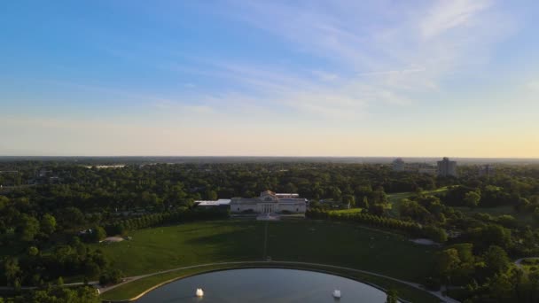 American Midwest Landscape Luxurious White Mansion Building Aerial Drone — Stok Video