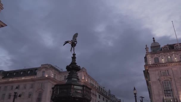 Top Fountain Buildings Picadilly Circus Square London City Centre Evening — ストック動画