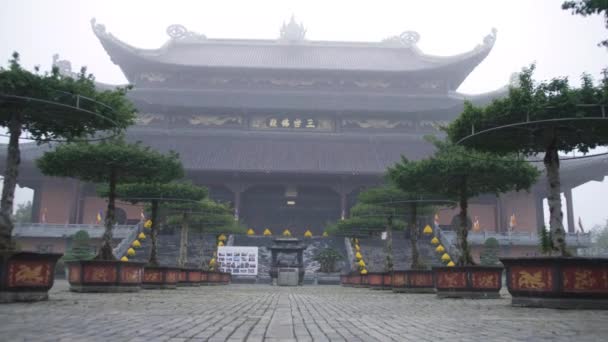 Bai Dinh Pagoda Fog Southeast Asia Largest Buddhist Complex Bai — Stock video