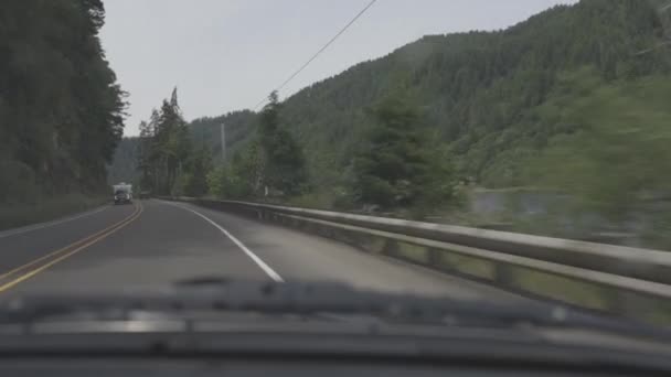 Driving Road Next River Oregon Travel — Vídeo de stock