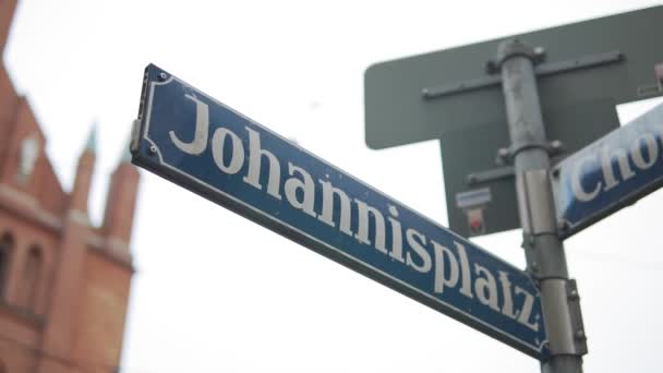 Close Johannisplatz Street Sign Wiener Platz Munich Germany Slow Motion — 비디오