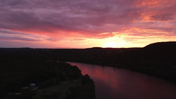 Lake Austin Colorado River Sunset Drone Footage — Stockvideo