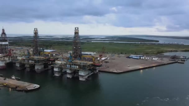Δεξαμενές Πετρελαίου Στον Κόλπο Του Μεξικού Drone Πλάνα — Αρχείο Βίντεο