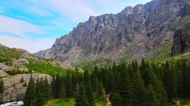 Montana Lakes Mountains Drone Footage — Vídeos de Stock