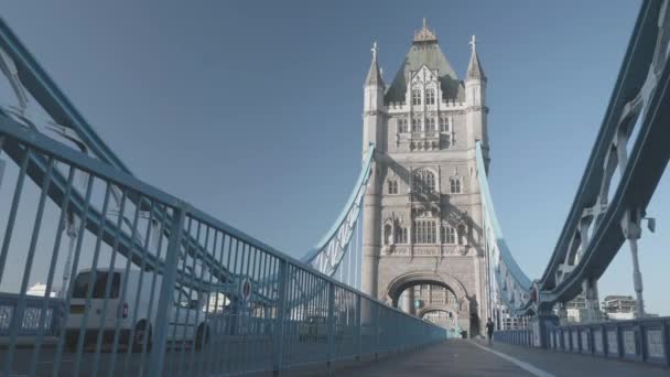 Low Angle Shot Tower Bridge — Wideo stockowe