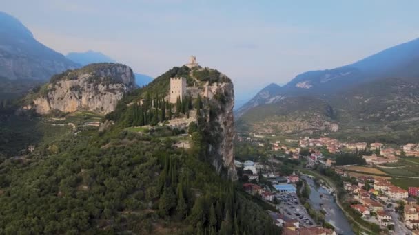 Castello Arco Castle Steep Cliff Reva Del Garda City Trentino — Stok video