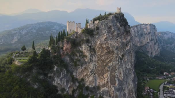 Ancient Arco Castle Steep Cliff Riva Del Garda City Italy — 비디오