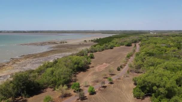 Slow Moving Drone Shot East Point Reserve Darwin Northern Territory — ストック動画