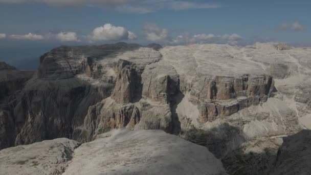 Poderosa Gama Montanhas Dolomitas Com Suas Formas Cores Características — Vídeo de Stock