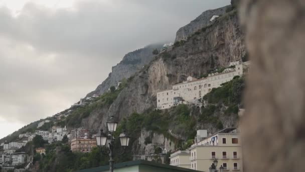 Amalfi Italy Slow Motion Old City Buildings Cliffs Mediterranean Sea — Wideo stockowe