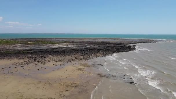 Drone Shot Rock Pool Ocean East Point Reserve Darwin Northern — ストック動画