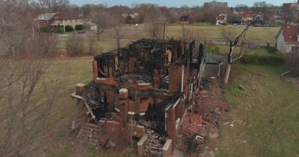 Drone View Dilapidated House Detroit Neighborhood Video Filmed Best Image — Stok video