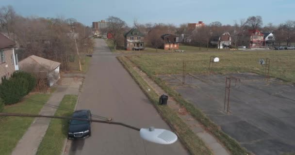 Aerial View Dilapidated House Neighborhood City Detroit Michigan Video Filmed — Stok video