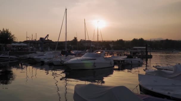 Nostalgic Evening Scenic Sunset Lake Garda Boat Sleeping Small Port — Stock video