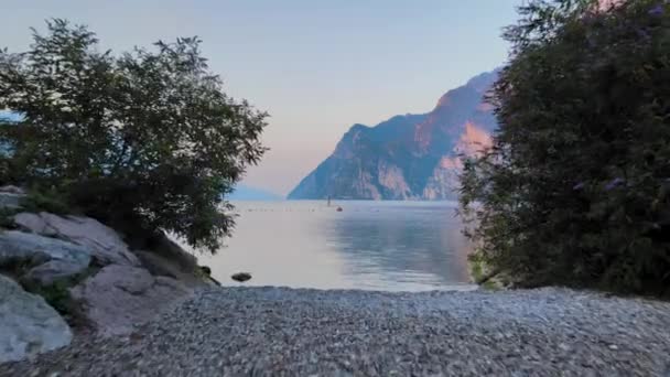 Aerial Shot Garda Lake Sunrise Countryside Concept Riva Del Garda — ストック動画