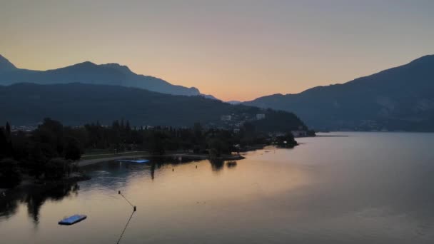 Beautiful Aerial Shot Garda Lake Sunrise Aerial View Landscape Italy — Stock Video