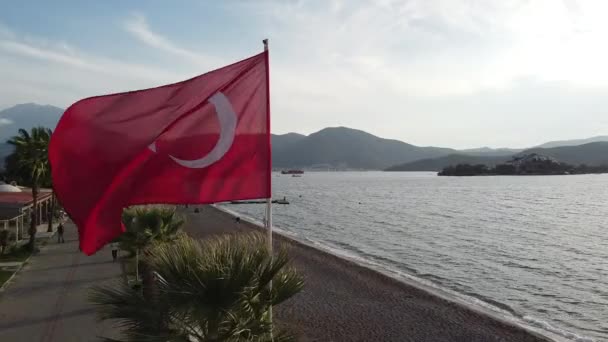 Turkish Flag Beautiful Beach Mediterranean Sea Calis Beach Fethiye Turkey — Videoclip de stoc