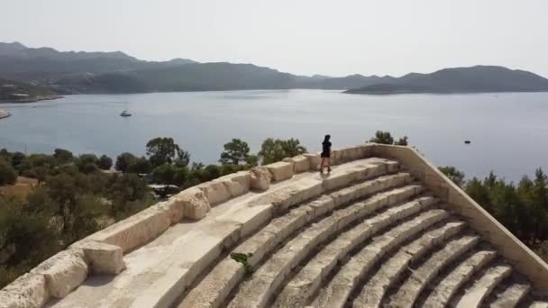 Beautiful Girl Walking Antique Amphitheater Sea View Kas Turkey Drone — ストック動画