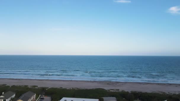 Serene Oceanscape Scene Cocoa Beach Florida Aerial Establisher — Vídeo de Stock