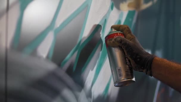 Slow Motion Man Drawing Painting Spray Paint Having Fun Street — Vídeo de stock