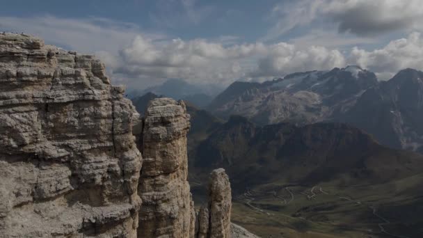 Steep Mountain Cliff Amazing Dolomites Landscape Highland Valley Aerial View — 图库视频影像