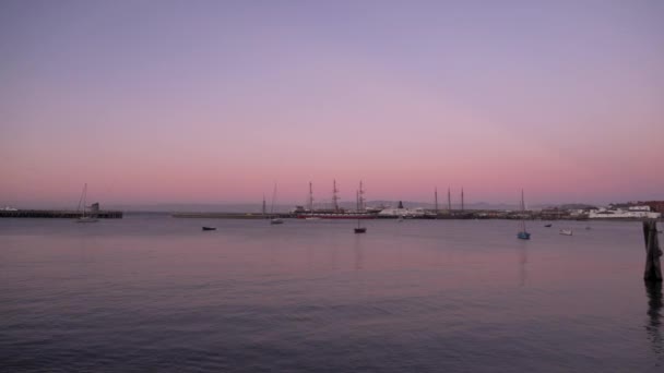 Λιμάνι Στο Σαν Φρανσίσκο Ηλιοβασίλεμα Την Ανατολή Του Ηλίου Βάρκες — Αρχείο Βίντεο