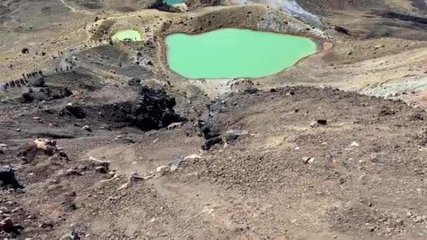 Green Sulphur Pools Top Mountain Range New Zealand — Wideo stockowe