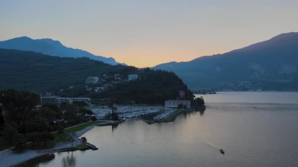 Riva Del Garda Yacht Harbor Romantic Sunrise Aerial View Haven — Stock Video