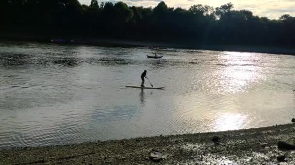 Kid Seen Paddling Stand Paddle Board River Thames London Sunny — Stock video