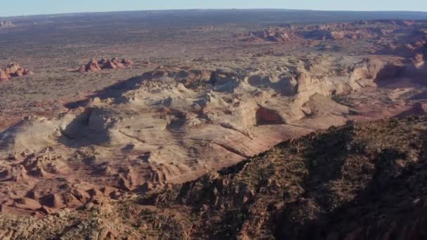 Aerial Shot Unique Rock Desert Located Wave Located State Line — ストック動画