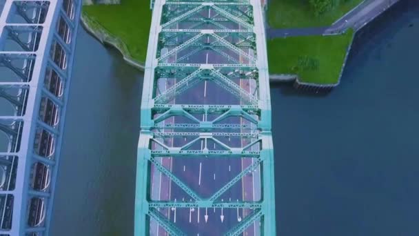 Aerial Birds Eye View Monkwearmouth Green Bridge Sunderland North East — Vídeo de stock