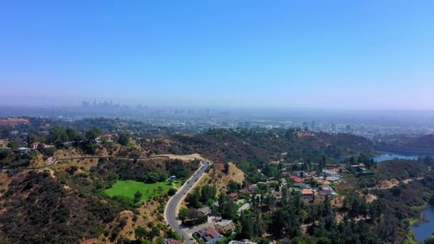 Αεροφωτογραφία Αριστερά Στον Ορίζοντα Του Λος Άντζελες Στη Νότια Καλιφόρνια — Αρχείο Βίντεο