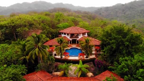 Aerial Shot Lowering Camera View Beautiful Resort Spa Tamarindo Costa — Stok video