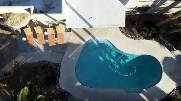 Backyard Swimming Pool Luxury Real Estate House Top Aerial View — Vídeos de Stock