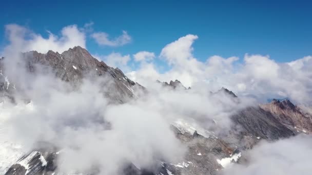 Aerial Travelling Sharp Edged Montain Range Swiss Alps Clouds Summer — 图库视频影像