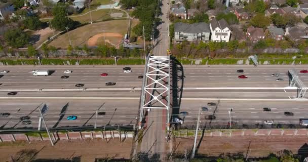 Aerial Cars South Freeway Houston Texas Bright Sunny Day — Vídeo de stock