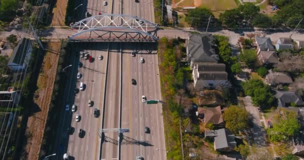 Aerial Cars South Freeway Houston Texas Bright Sunny Day — Vídeos de Stock