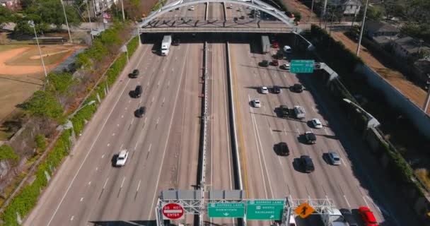 Aerial Cars South Freeway Houston Texas Bright Sunny Day — Video Stock