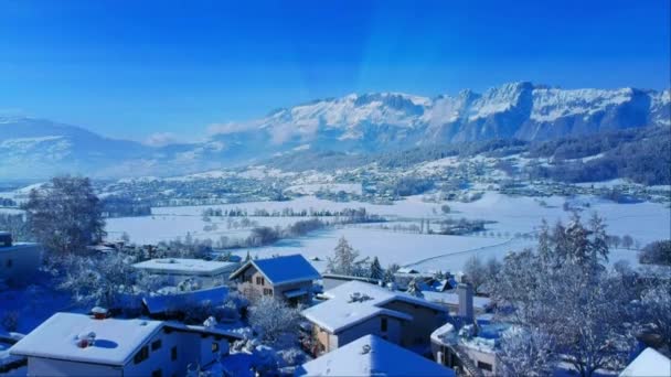 Aeroa Mountain Alps Footage Switzerland Blue Sky Houses Ground — Video Stock