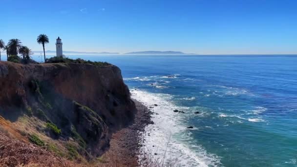 Panning Right Video Rancho Palos Verdes Lighthouse Catalina Island Background — Stock videók