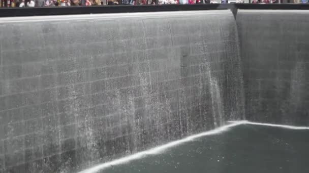 Slow Motion Twin Tower Memorial Monument Fountain Nyc — 图库视频影像