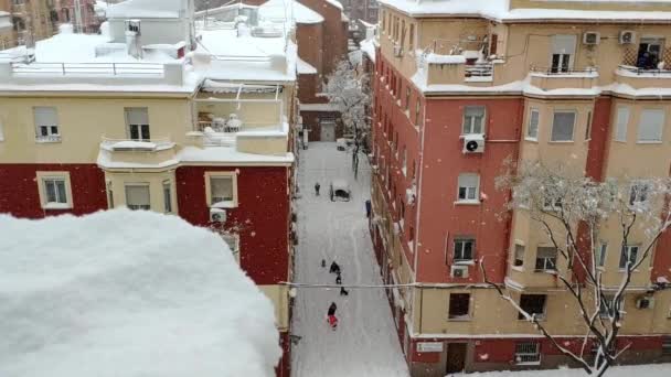 Heavily Snowed Street Madrid Viewed Window People Play Small Street — Stok video